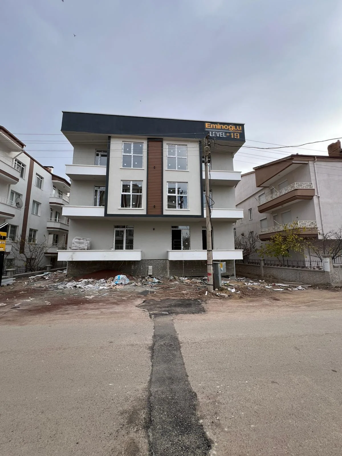 HASHAS MAH. ŞAHİNOĞLU BAKLAVACISININ KARŞISINDA ORİJİNAL 2+0